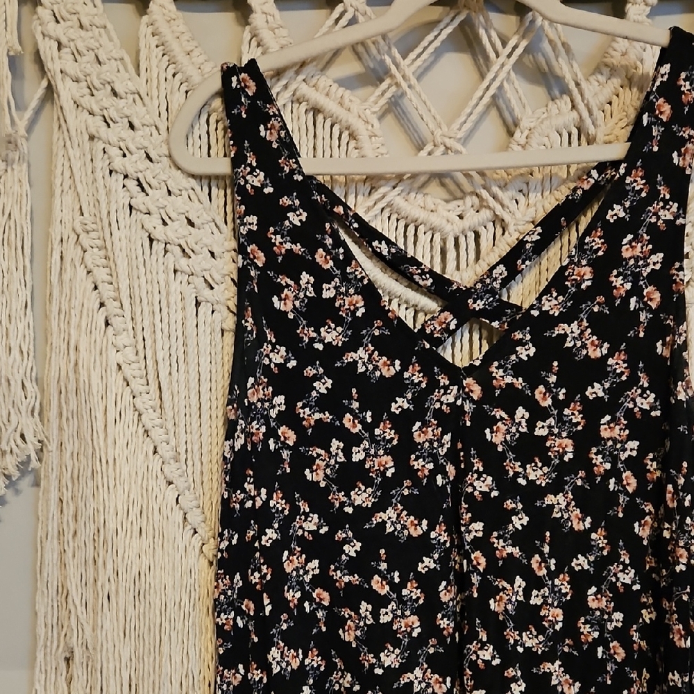 American Eagle Outfitters Soft & Sexy Floral Top